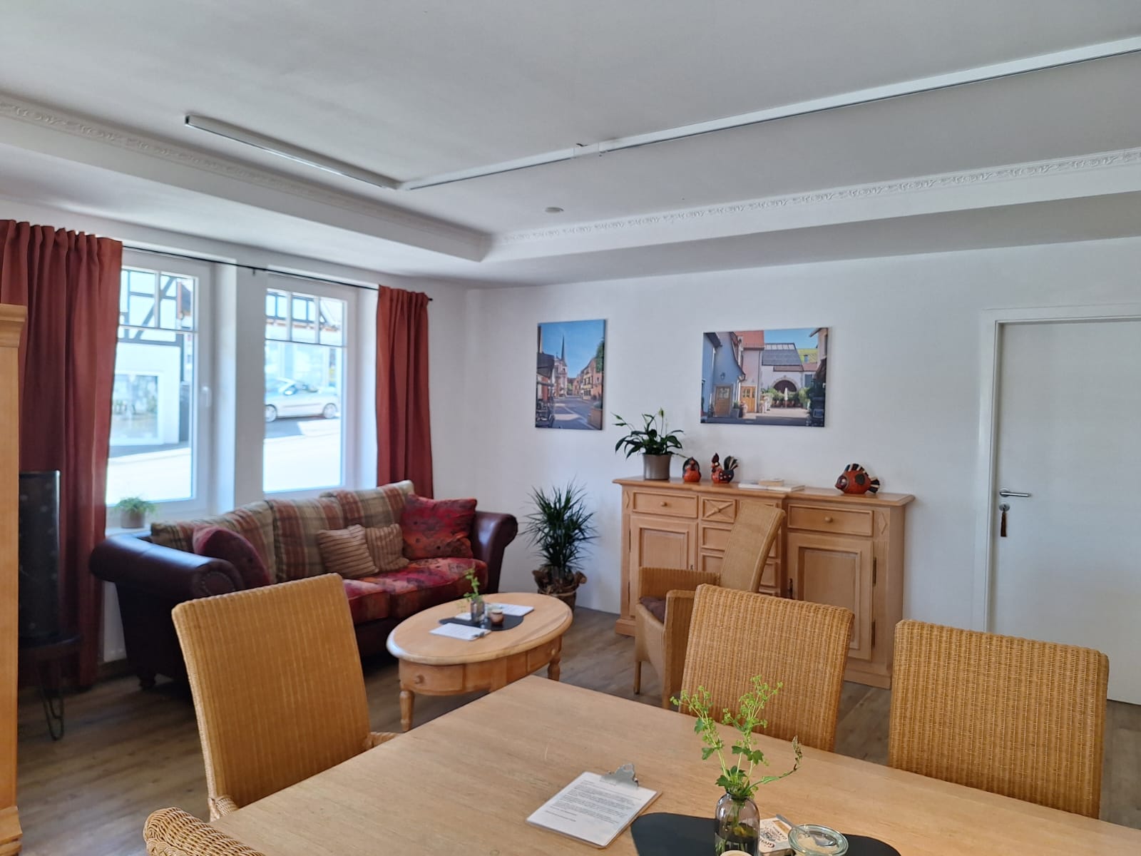 Gemütliche Sofaecke zum Verweilen